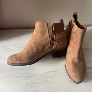 Brand new brown mini boots, size 6.5 the brand is Market and Spruce